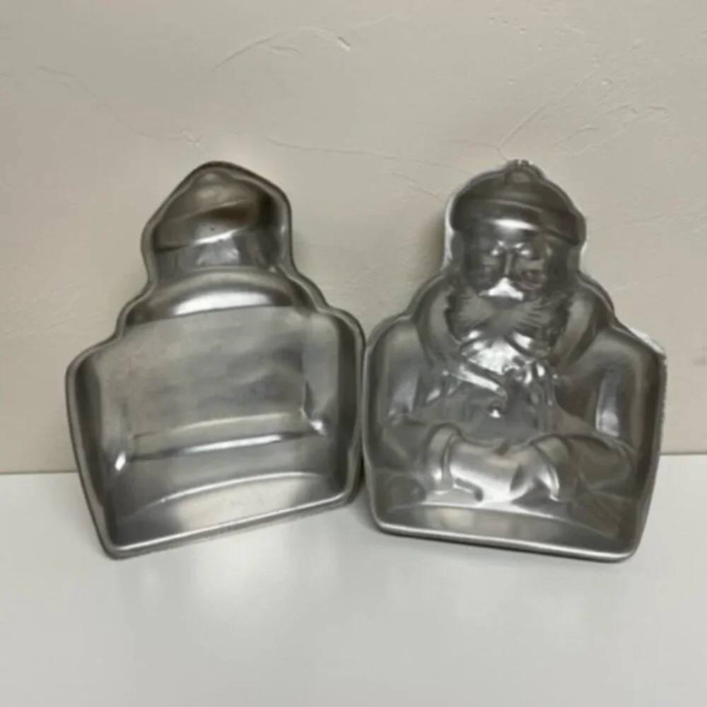 Wilton Old World Santa Cake Mold / Cake Pan – Vintage